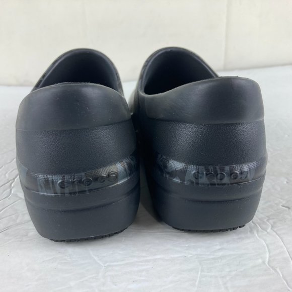 Crocs Women Sz 7 Professional Dual Comfort Slip Resistant Graphic Clogs Shoes - Picture 8 of 10